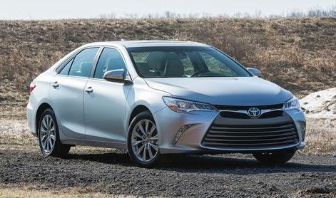 Toyota avensis ne bo hibrid, jo bo v Evropi zamenjal camry?