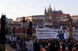 Znova več tisoč ljudi na protestih proti Babišu