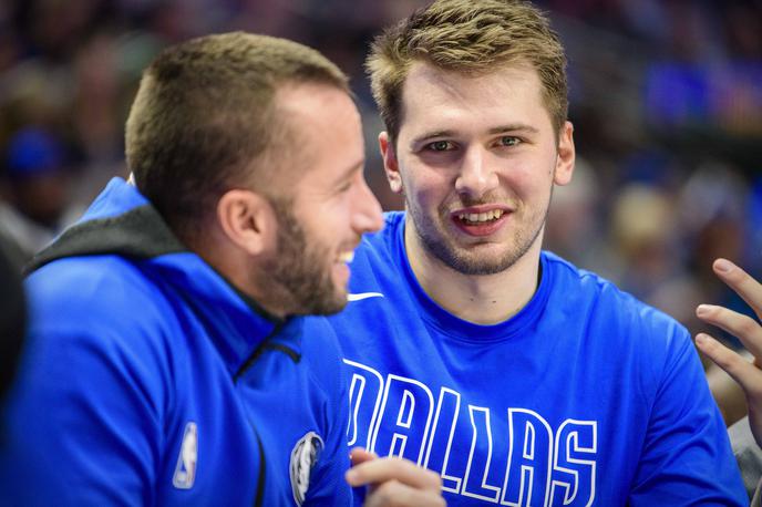 J J Barea Dallas | J. J. Barea si v novi sezoni ne bo več delil slačilnice z Luko Dončićem.  | Foto Reuters