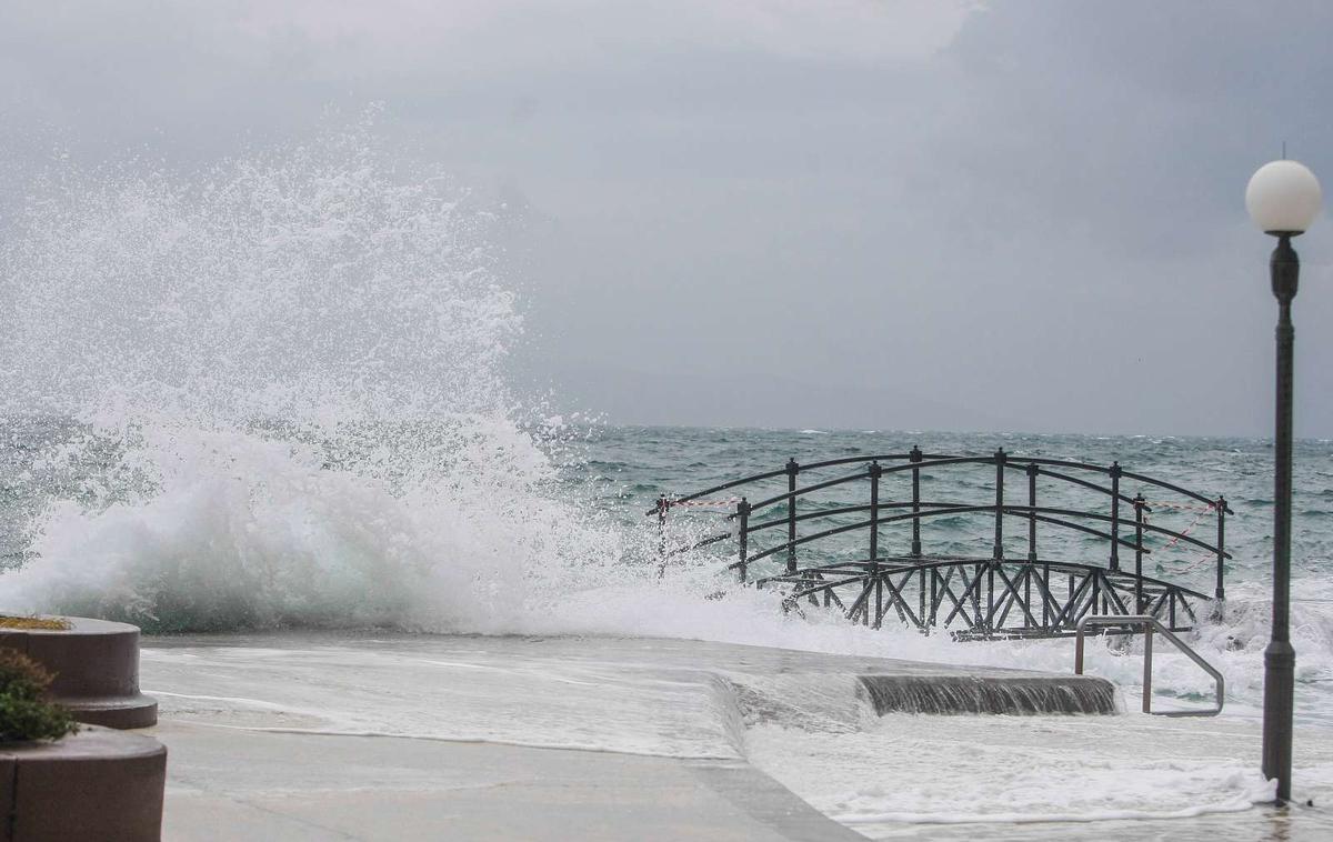 Opatija | Vreme se bo umirilo v torek.  | Foto STA