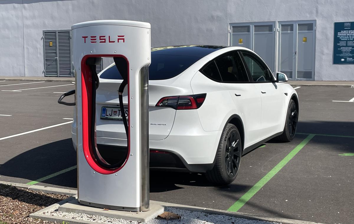 Tesla model Y | Tesla ima svoje hitre polnilnice tudi na treh lokacijah v Sloveniji. | Foto Gregor Pavšič