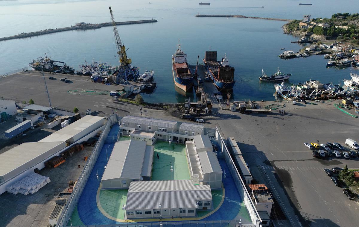 italijanski sprejemni center, Albanija, migranti | Foto Reuters