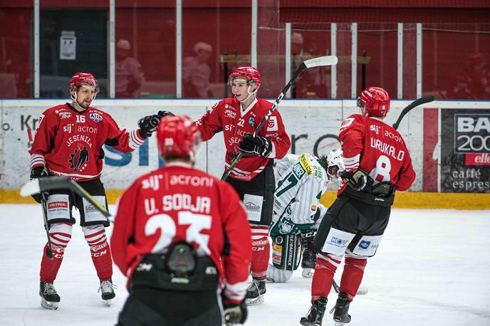 Hdd Jesenice | Hokejisti Jesenic so si čisto v zadnjem krogu zagotovili neposredno uvrstitev v končnico Alpske lige. | Foto Domen Jančič