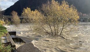 Drava ponekod poplavlja, a razmere so stabilne #video