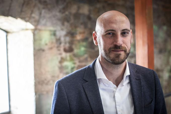 Lenart Plavčak, sommelier restavracije Milka: V Sloveniji se moramo čim prej navaditi govoriti o gostih, ne strankah. | Foto: Bojan Puhek