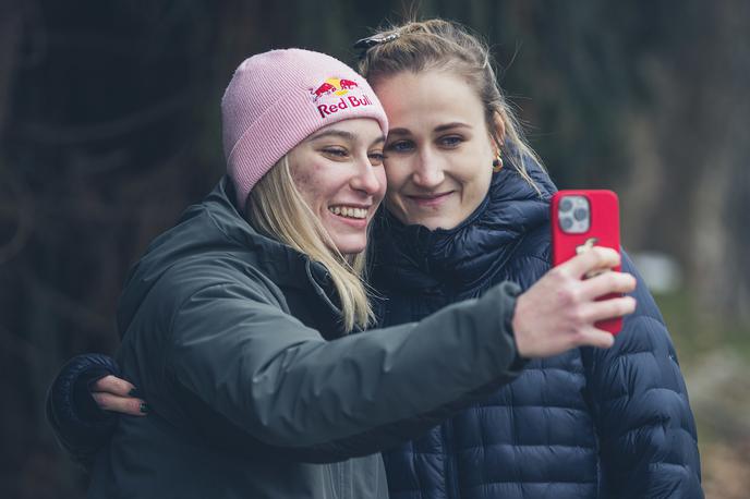 Janja Garnbret Tjaša Slemenšek | Dvaindvajsetletni plezalki Janja Garnbret in Tjaša Slemenšek sta že več kot polovico življenja najboljši prijateljici. | Foto Grega Valančič/Sportida