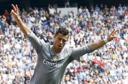 Cristiano Ronaldo je kritikom odgovoril s petardo in rekordom