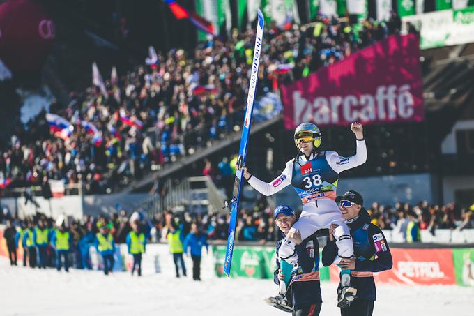 Žiga Jelar je bil osrednji junak današnjega dne. Poletel je do krstne zmage v svetovnem pokalu. | Foto: Grega Valančič/Sportida