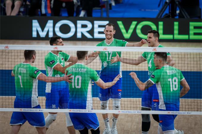 "Zdaj smo tukaj, da zgodbo zapeljemo do konca in že se veselim teh tekem," je pred odhodom dejal srednji bloker Jan Kozamernik. | Foto: Volleyball World