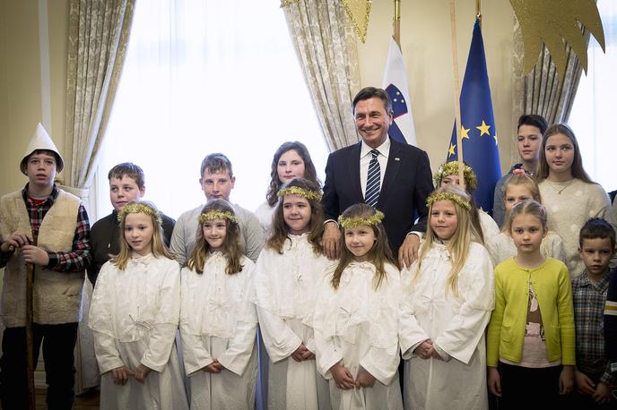 Predsednik republike Borut Pahor je sprejel kolednike Misijonskega središča Slovenije. | Foto Ana Kovač