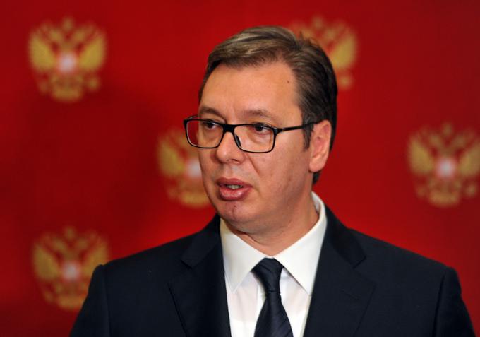 Srbski predsednik Aleksandar Vučić je v soboto ob obisku kosovskega predsednika Hashima Thacija na spornem območju ob jezeru Gazivoda na severozahodu Kosova razglasil najvišjo stopnjo pripravljenosti srbske vojske. | Foto: STA ,