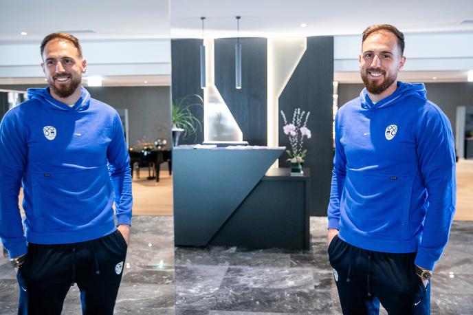 zbor nogometna reprezentanca Jan Oblak | Jan Oblak je v četrtek pomagal slovenski reprezentanci do zmage v Kazahstanu. Slovenija ni izgubila že sedem tekem zapored. | Foto Vid Ponikvar/Sportida