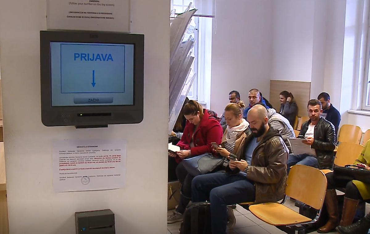 Upravna enota Ljubljana | Na upravni enoti je sicer zaposlenih okoli 300 uradnic in uradnikov. Poleg upravne enote na območju Ljubljane deluje še sedem krajevnih uradov − Dobrova, Ig, Medvode, Notranje Gorice, Škofljica, Velike Lašče in Dol pri Ljubljani. | Foto Planet TV