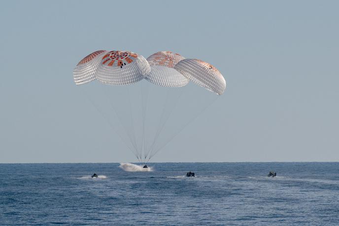 vrnitev z ISS | V bližini floridske obale sta pristala okoli 23. ure po srednjeevropskem času.  | Foto Reuters