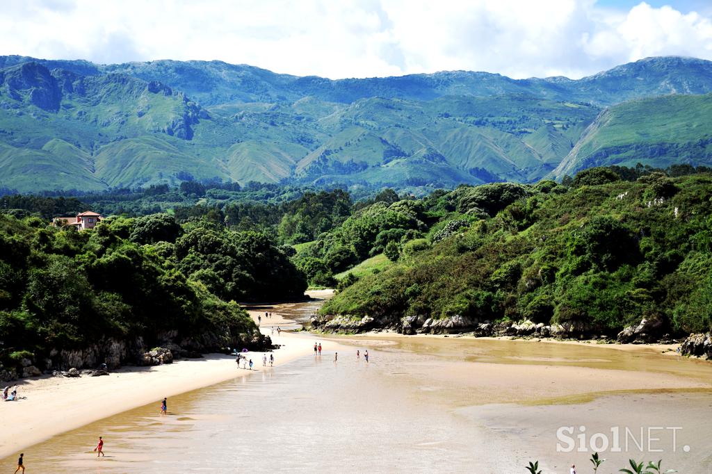 Playa de Poo, Llanes, Asturija