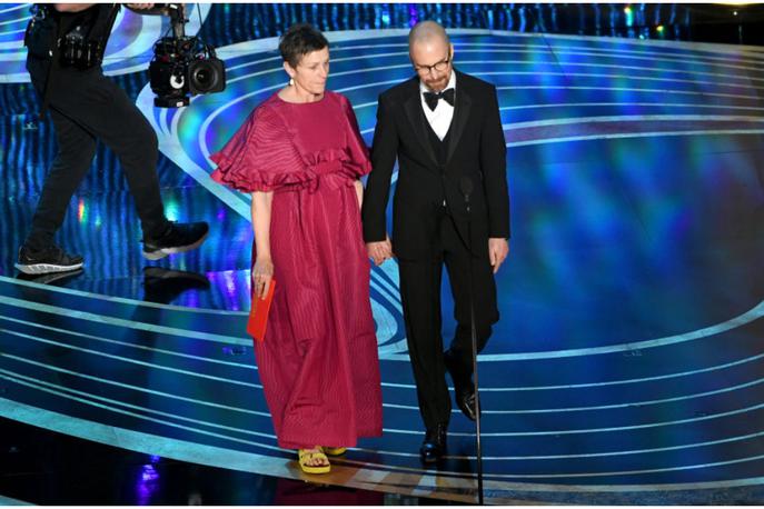 Frances McDormand | Frances, kot smo je vajeni: brez mejkapa in v udobni obutvi. | Foto Getty Images