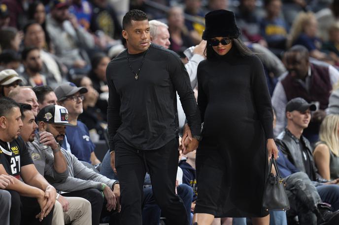 Ciara,  Russell Wilson | Pevka Ciara je z zvezdnikom ameriškega nogometa Russllom Wilsonom pozdravila tretjega skupnega otroka. | Foto Guliverimage