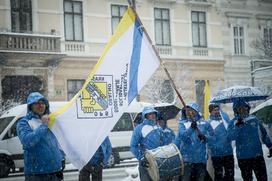 protest policistov pred vlado