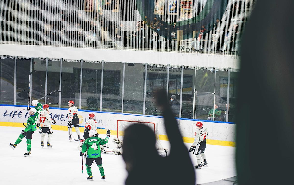 HK Olimpija HDD Sij Acroni Jesenice | Hokejisti Olimpije so tudi na drugi tekmi premagali Jeseničane in zanesljivo napredovali v finale. | Foto Grega Valančič/Sportida