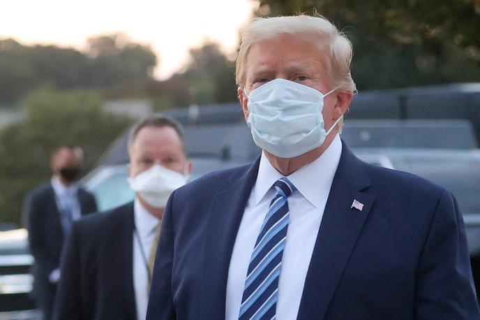 Donald Trump | Zdravniki so preigravali možnost, da bi Donalda Trumpa priključili na medicinski ventilator. | Foto Reuters