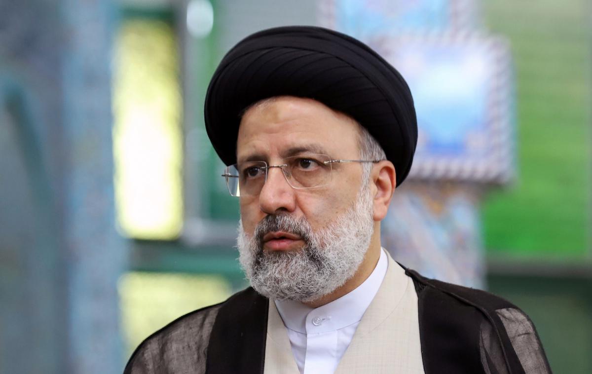 Ebrahim Raisi | 60-letni Ebrahim Raisi je novoizvoljeni skrajno islamistični iranski predsednik, ki zagovarja islamizacijo univerz, segregacijo spolov in zavrača kakršnekoli vplive zahodnih držav na iransko družbo. Obtožen je številnih kršitev človekovih pravic in sodelovanja pri pobojih političnih nasprotnikov leta 1988. | Foto Reuters