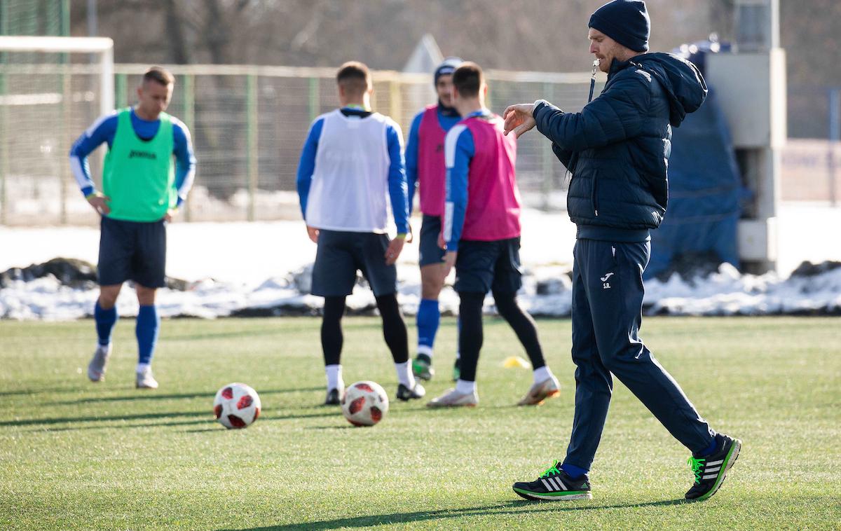 trening NK Domžale | Simon Rožman v domžalskem nogometnem laboratoriju pripravlja produkt za pomlad 2019. | Foto Vid Ponikvar