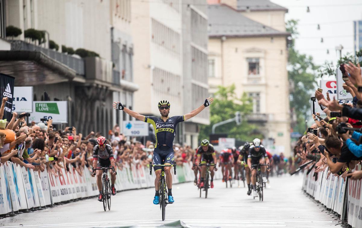 Luka Mezgec | Takole se je Luka Mezgec veselil svoje prve etapne zmage na dirki Po Sloveniji leta 2017 v Ljubljani. | Foto Vid Ponikvar