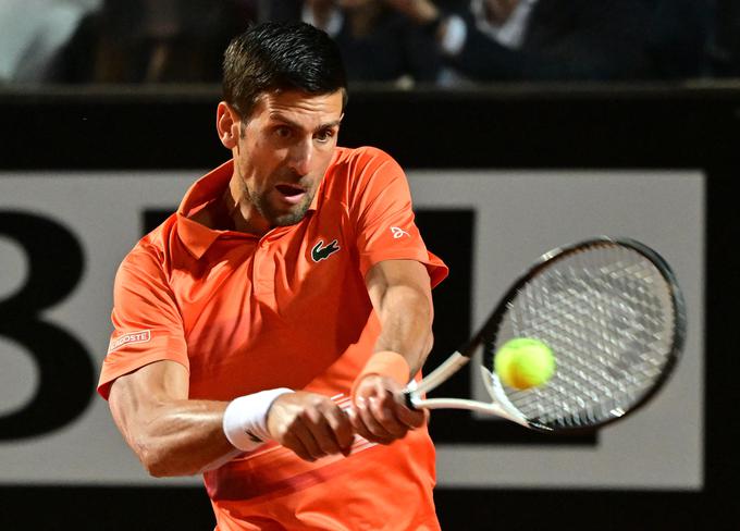 Novak Đoković verjame vase. | Foto: Reuters