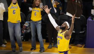 Padel je rekord: LeBron James je postal najboljši strelec v zgodovini lige NBA!