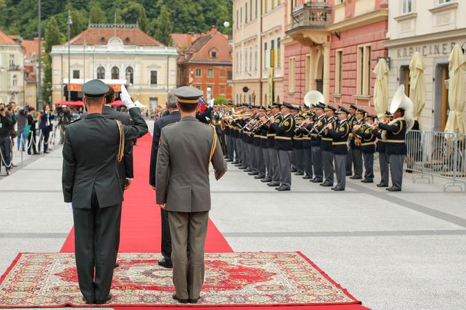 Avstrijskega predsednika na obisku v Ljubljani spremljata tudi deželni glavar avstrijske Koroške Peter Kaiser ter največja gospodarska delegacija v zadnjih letih, ki jo vodi predsednik avstrijske gospodarske zbornice Christoph Leitl. | Foto: STA ,