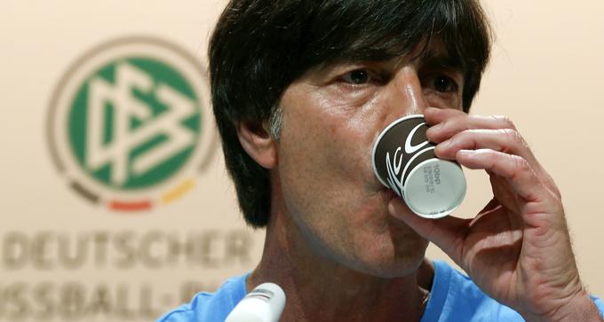 Joachim Löw ima raje vroč espresso kot mrzlo kavo, ki se je ohladila, kot so se nekatere tekme, ki so del zgodovine.  | Foto: Guliverimage/Getty Images