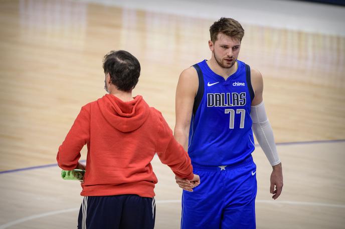 Mark Cuban Luka Dončić | Luka Dončić bo moral na naslednjo tekmo še počakati. | Foto Guliverimage/Getty Images