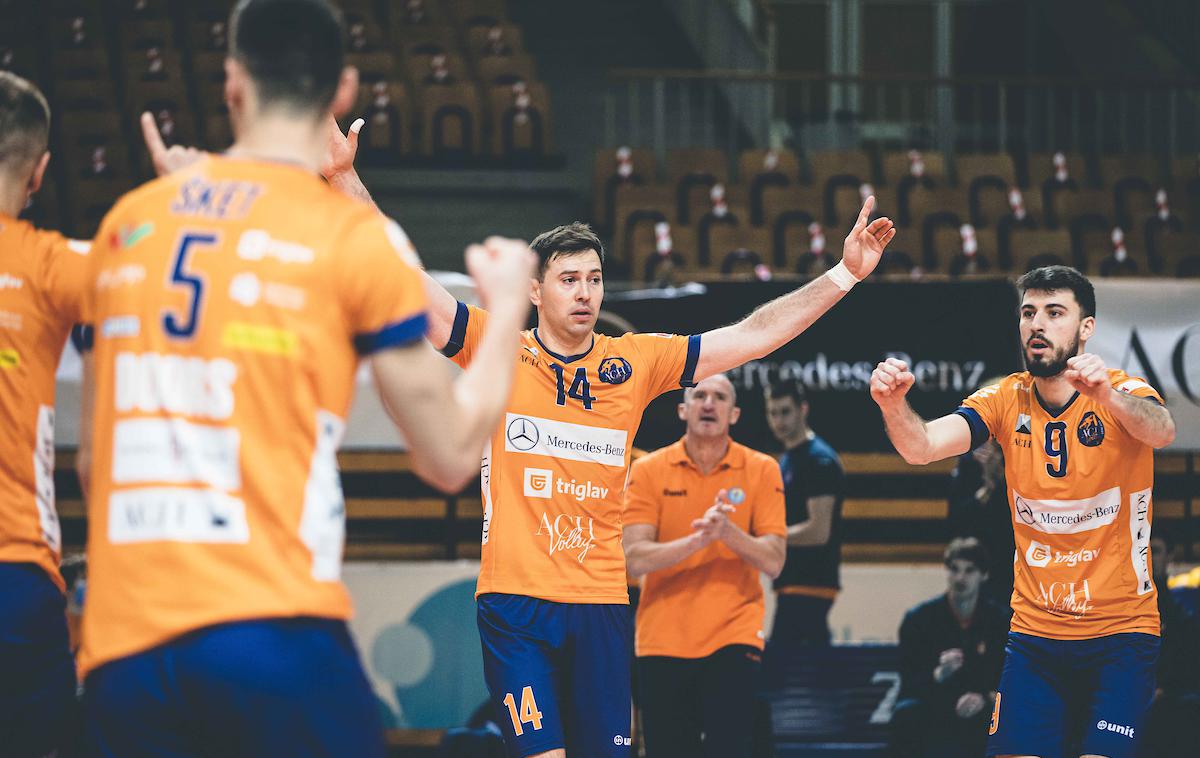 OK Merkur Maribor ACH Volley finale Pokal Slovenije | Odbojkarji ACH Volleyja so po velikem preobratu strli Mariborčane in osvojili pokalno lovoriko. | Foto Grega Valančič/Sportida