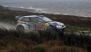 Meeke v vodstvu na Finskem, Ogier preveč časa v jarku