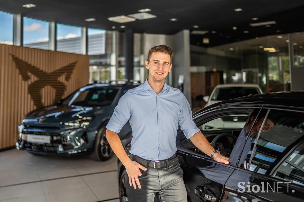 cupra-porsche-verovskova-seat-trgovec-leta-porsche-inter-auto-slovenija-akcija-cena-cenik (11)_1200