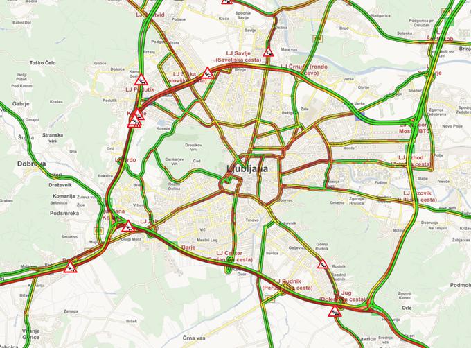 Prometne razmere v Ljubljani v petek popoldne. | Foto: Prometno-informacijski center