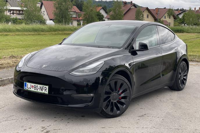 Tesla model Y | Tesla model Y je lani prepričala 1,2 milijona kupcev. Na vrhu je končala tako v Evropi kot na Kitajskem. | Foto Gregor Pavšič