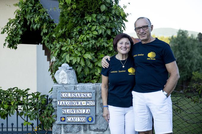 Zakonca Helena in Franc Štefanič. Skupaj vodita Društvo kolesarska Jakobova pot Slovenija – Camino in prepevata v vokalni skupini Cantate Domino.  | Foto: Ana Kovač