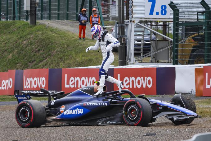 Logan Sargeant je v Suzuki trčil na petkovem treningu. Uničen je bil med drugim menjalnik. | Foto: Guliverimage