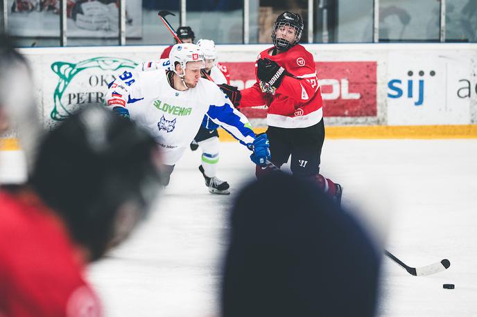 slovenska hokejska reprezentanca : Avstrija | Slovenska hokejska reprezentanca je v Beljaku dobila prvo pripravljalno tekmo. | Foto Grega Valančič/Sportida