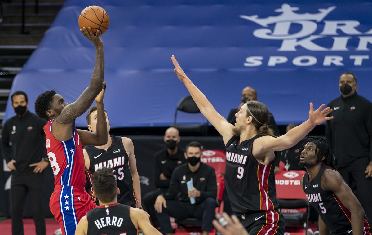 Miami Heat Philadelphia 76ers | Miami Heat, ki je zaradi ostrih ukrepov preprečitve širjenja koronavirusa pogrešal kopico igralcev, je izgubil pri Philadelphii.  | Foto Guliverimage