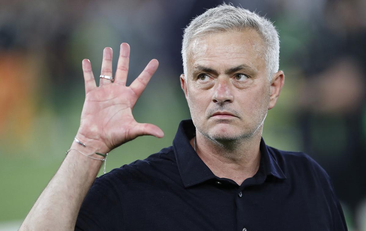 Jose Mourinho | Jose Mourinho je osvojil ligo prvakov, evropsko ligo in tudi konferenčno ligo. | Foto Reuters