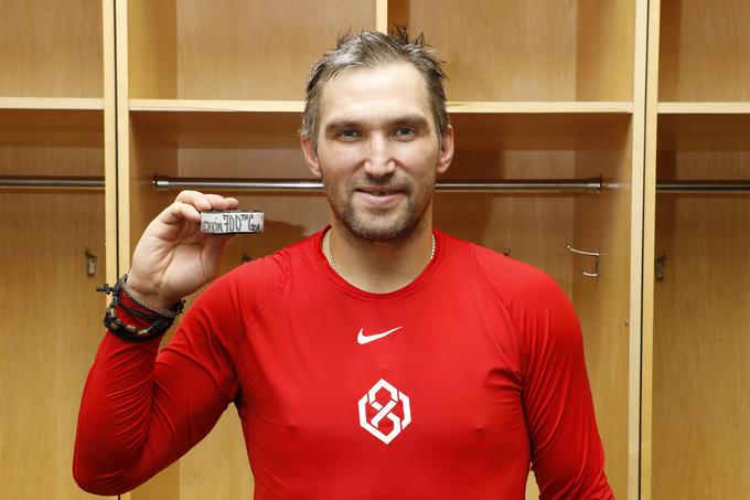 Aleksander Ovečkin je februarja postal osmi hokejist v zgodovini lige NHL s 700 zadetki. V novi sezoni bi se lahko na lestvici še povzpel. | Foto: Getty Images