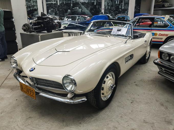 Tam je seveda spravljen tudi BMW 507, ki je bil nekoč v lasti Elvis Presleya. | Foto: Gašper Pirman