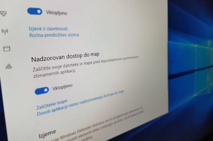 Nadzorovan dostop do map je bil nekaterim uporabnikom Windows 10, ki sodelujejo v preizkusih novih funkcij, na voljo že prej, vsi drugi uporabniki pa so ga dobili prejšnji teden. Operacijski sistem Windows 10 je imel ob zadnjem štetju sicer že skoraj 30-odstotni tržni delež.  | Foto: Matic Tomšič