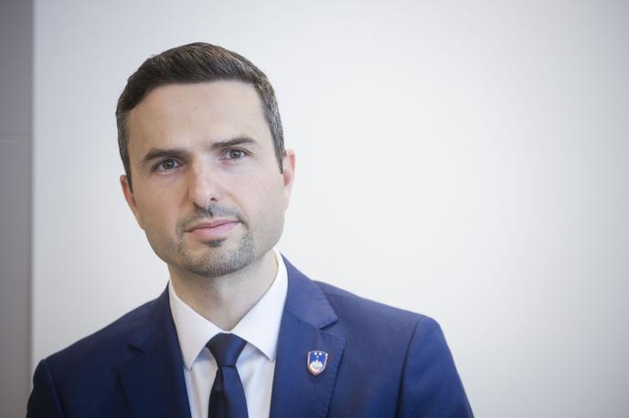 Matej Tonin | Ministrica Černochova se je Toninu zahvalila za slovenska prizadevanja pri vzpostavitvi zavezniške solidarnosti v srednji Evropi. | Foto Bojan Puhek