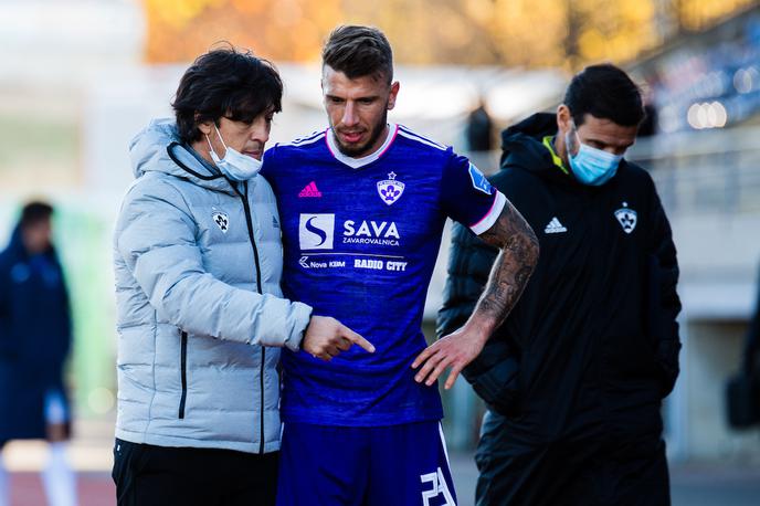 Bravo Maribor | Jan Mlakar je pred koncem prvega polčasa postavil končni rezultat in zagotovil Mariboru tretjo zaporedno zmago. | Foto Grega Valančič/Sportida