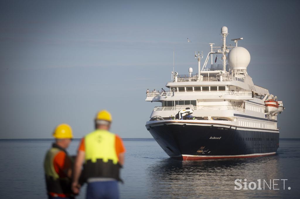 Prihod potniške ladje Sea Dream II v pristanišče Koper.