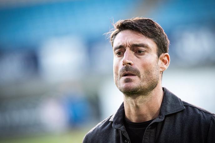 Albert Riera | Albert Riera je doživel čast in postal prvi trener, ki je klub iz knežjega mesta vodil v glavnem delu evropskega tekmovanja. Na Portugalskem so Celjani doživeli poraz z 1:3. | Foto Jure Banfi