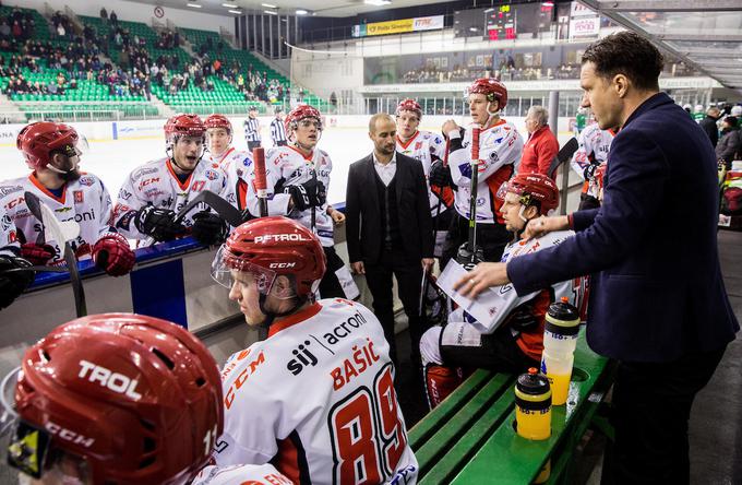 Trener Gaber Glavič je lahko zadovoljen tudi s tokratnim razpletom obračuna proti večnemu tekmecu. | Foto: Vid Ponikvar